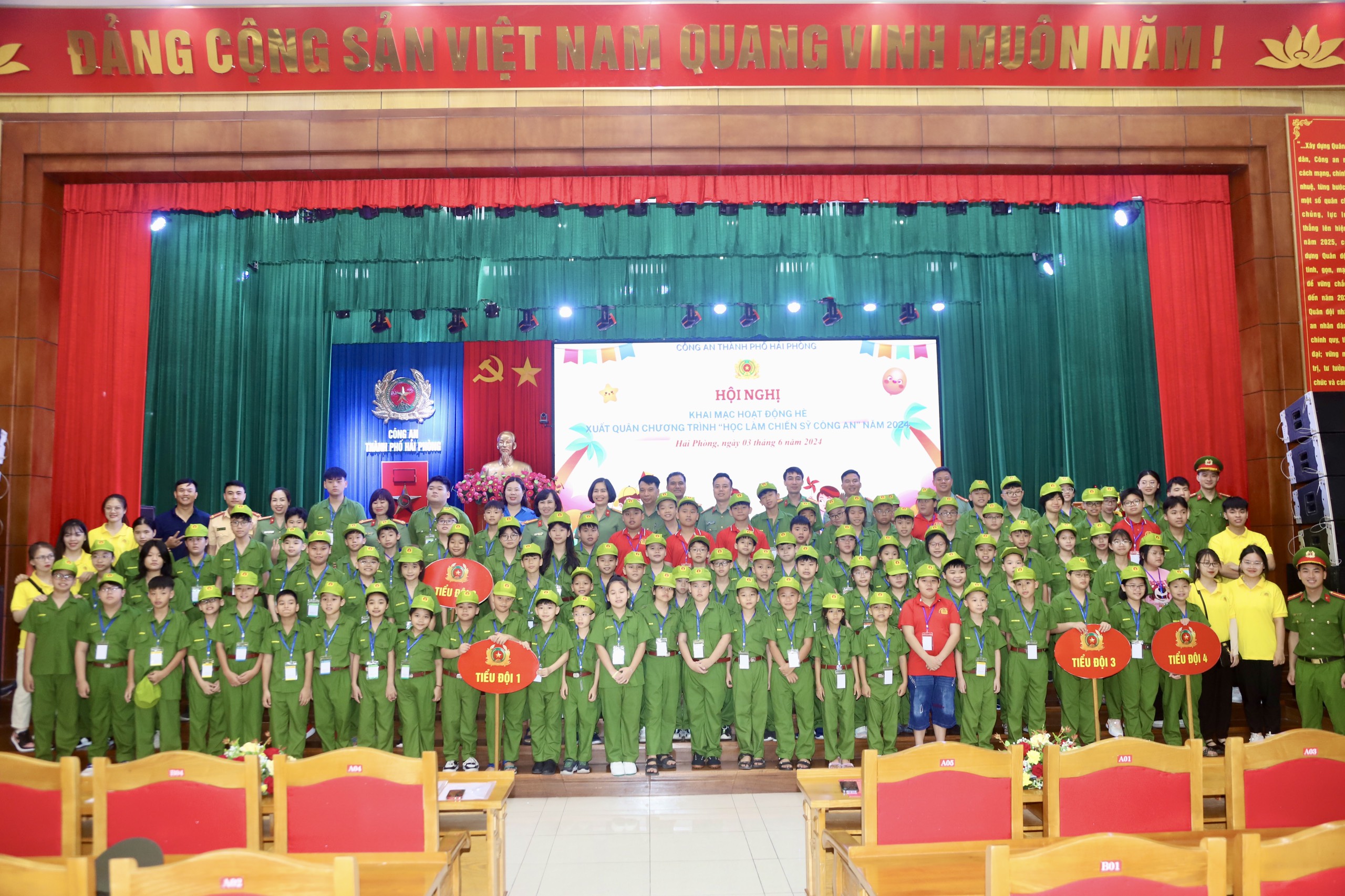  Khai mạc hè 2024 và xuất quân Chương trình “Học làm chiến sĩ Công an” năm 2024